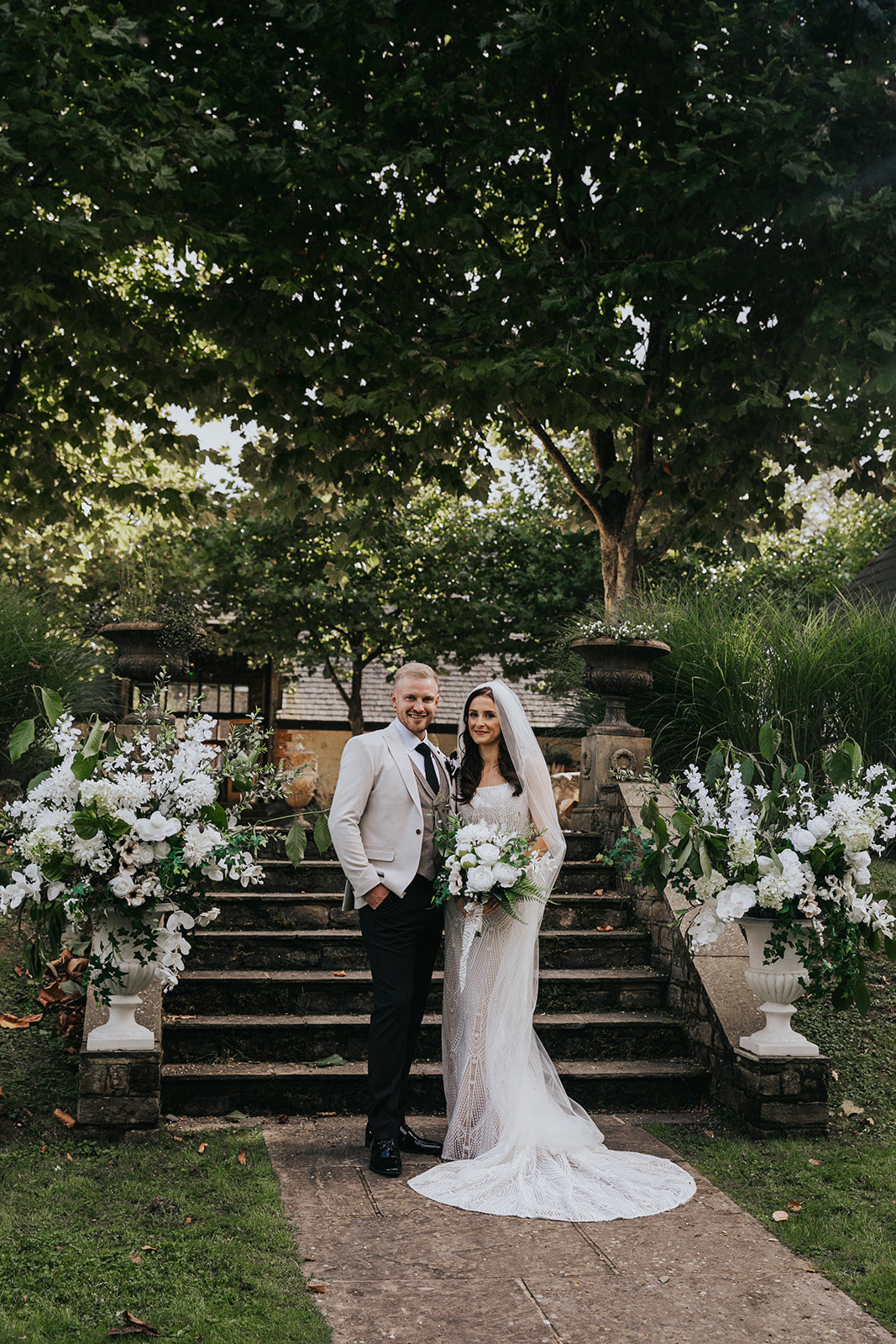 Rent | A pair of oversized floral urns